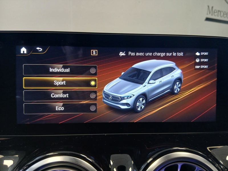 Image Mercedes-Benz EQA 350 4MATIC AMG Line  