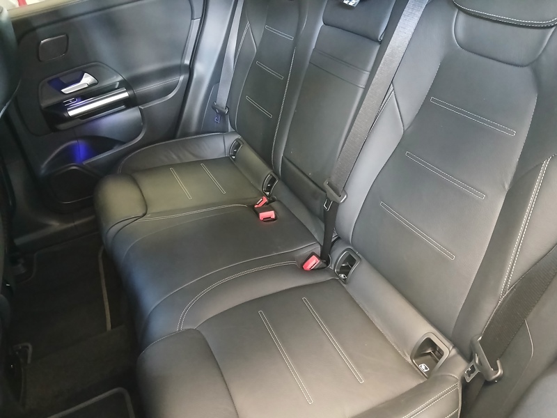 Image Mercedes-Benz EQA 350 4MATIC AMG Line  