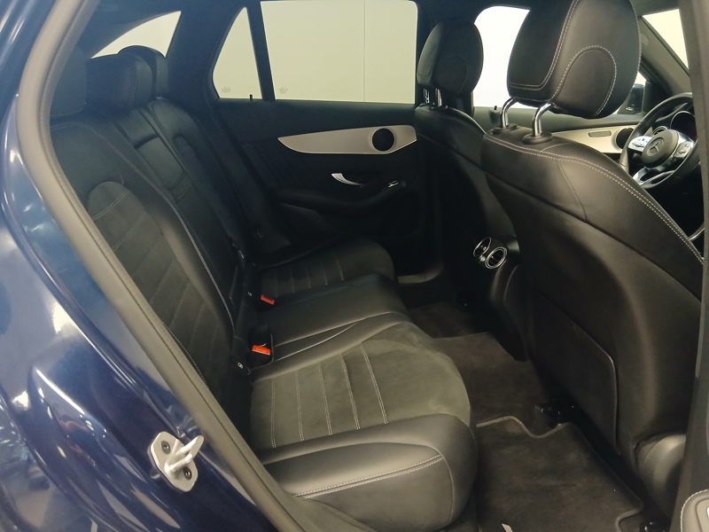 Image Mercedes-Benz GLC 300e 4MATIC SUV AMG Line  