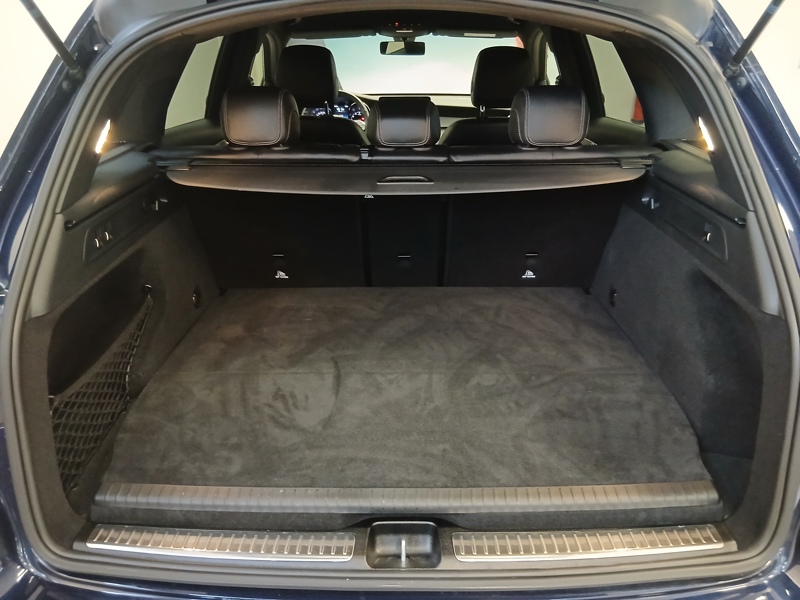 Image Mercedes-Benz GLC 300e 4MATIC SUV AMG Line  