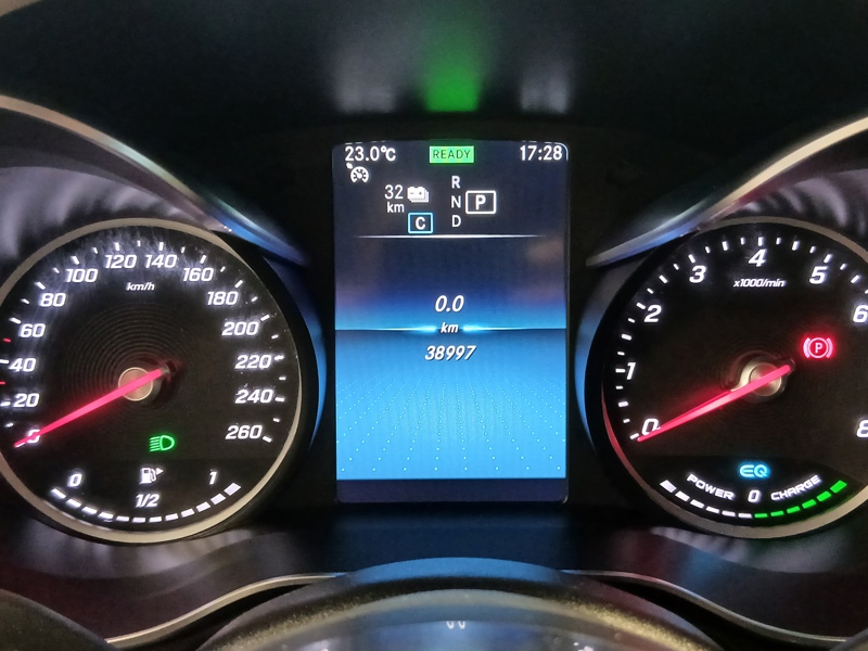 Image Mercedes-Benz GLC 300e 4MATIC SUV AMG Line  