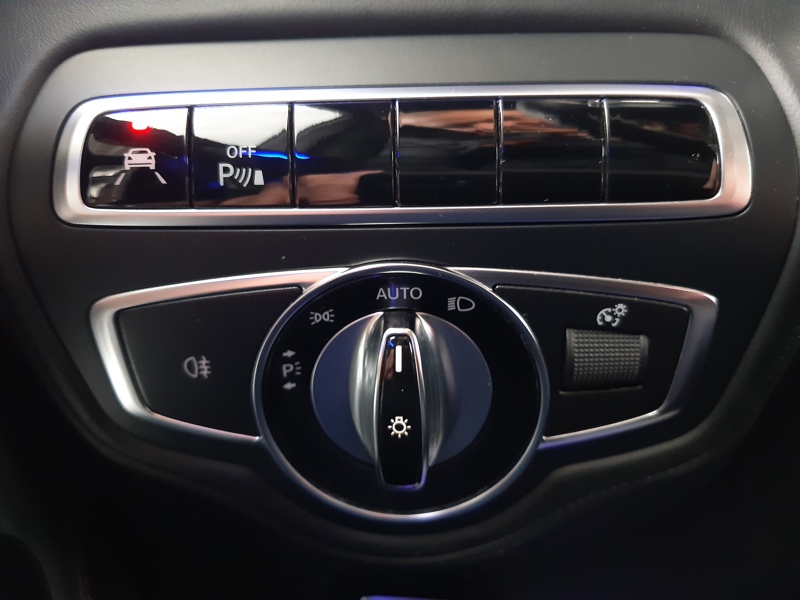 Image Mercedes-Benz CLASSE G Mercedes-AMG G 63 STRONGER THAN TIME EDITION 