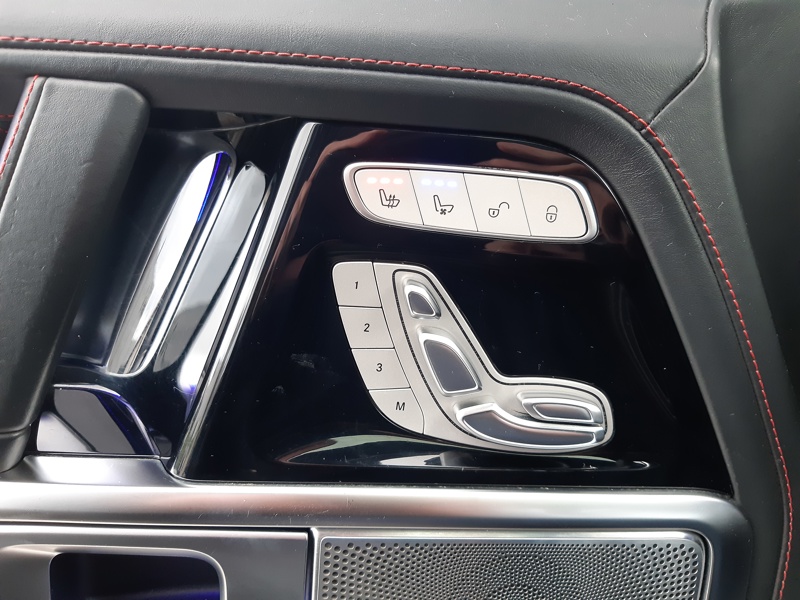 Image Mercedes-Benz CLASSE G Mercedes-AMG G 63 STRONGER THAN TIME EDITION 