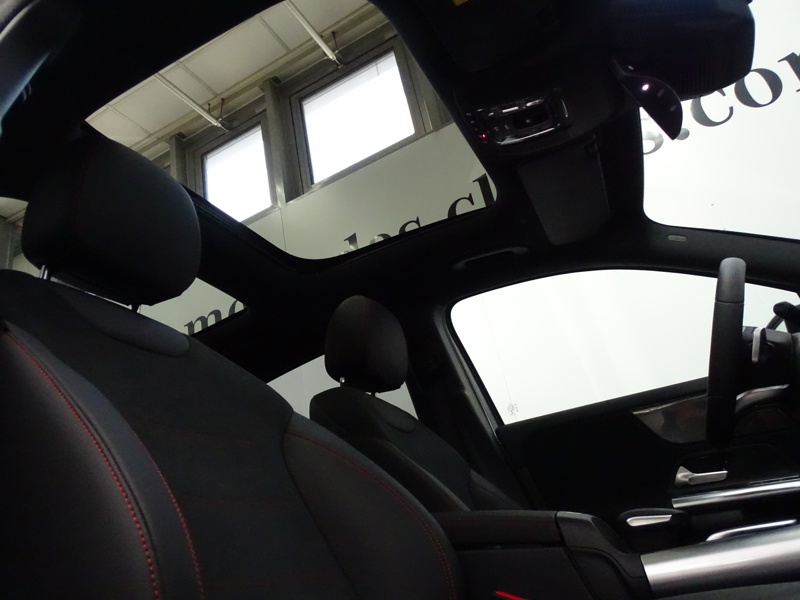 Image Mercedes-Benz GLA 220 d 4MATIC AMG Line  