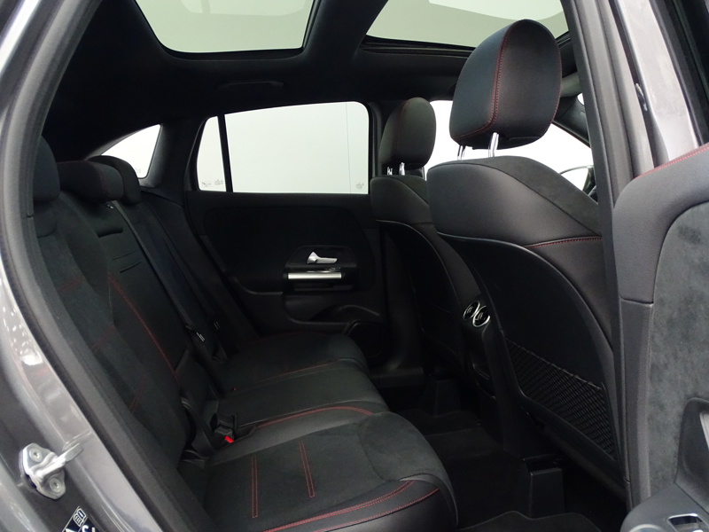 Image Mercedes-Benz GLA 220 d 4MATIC AMG Line  