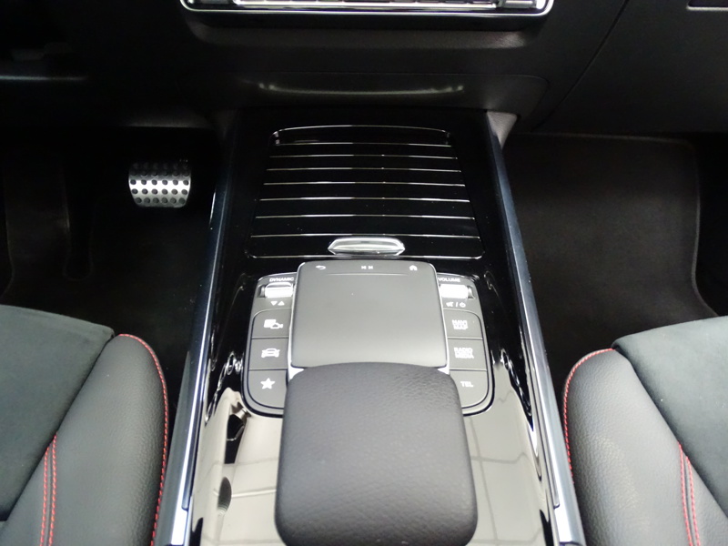 Image Mercedes-Benz GLA 220 d 4MATIC AMG Line  