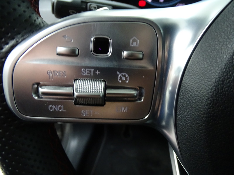 Image Mercedes-Benz GLA 220 d 4MATIC AMG Line  