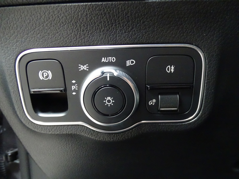 Image Mercedes-Benz GLA 220 d 4MATIC AMG Line  