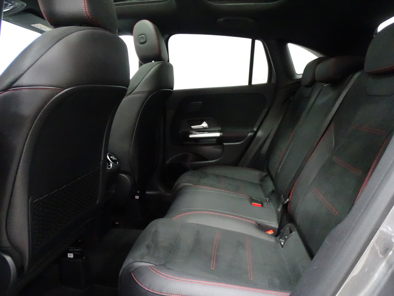 Image Mercedes-Benz GLA 220 d 4MATIC AMG Line  