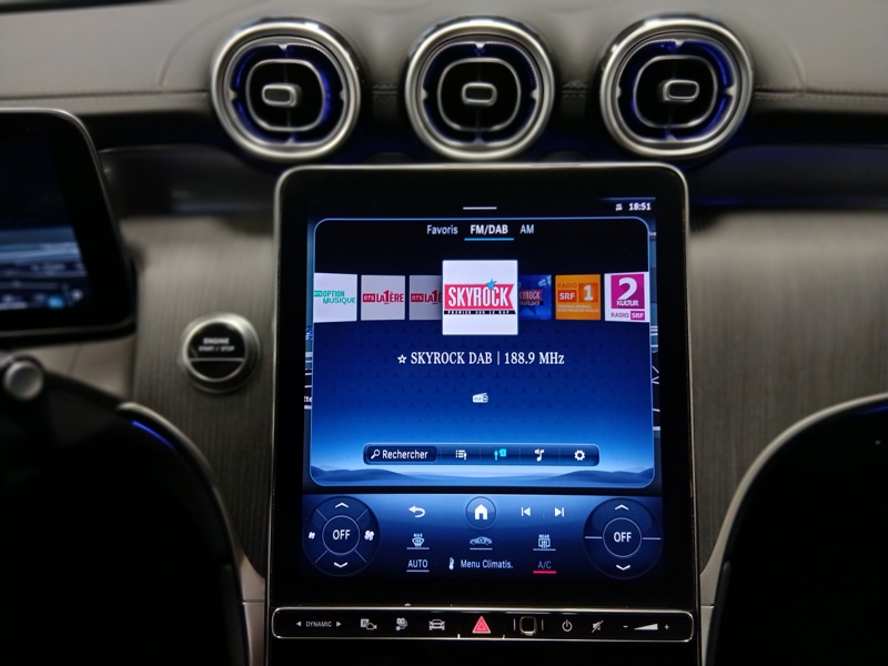 Image Mercedes-Benz GLC SUV 300 e Hybrid EQ 4MATIC AMG Line  