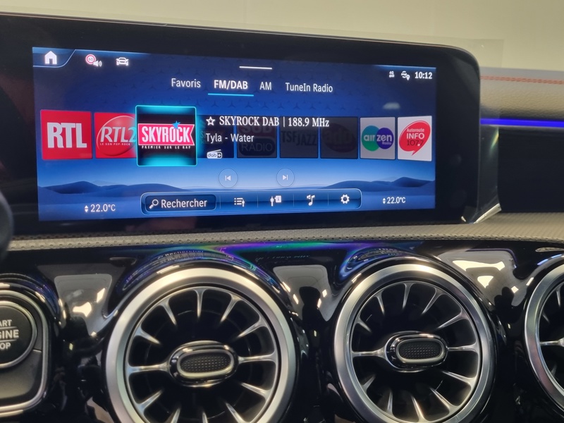 Image Mercedes-Benz CLA SHOOTING BRAKE 250 e Hybrid EQ AMG Line  