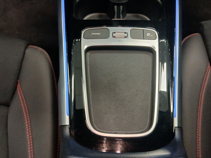 Image Mercedes-Benz GLB 200 d AMG Line  