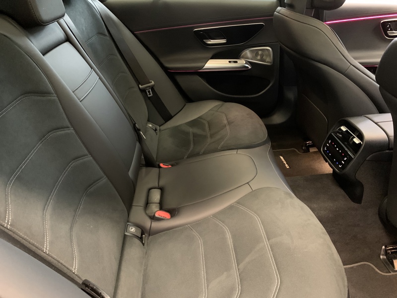 Image Mercedes-Benz CLASSE E BERLINE 300 de Hybrid EQ AMG Line  