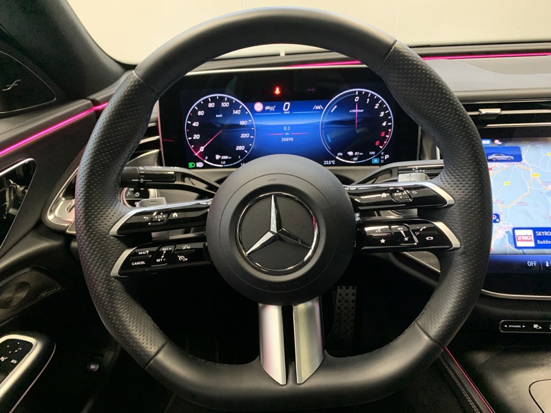 Image Mercedes-Benz CLASSE E BERLINE 300 de Hybrid EQ AMG Line  