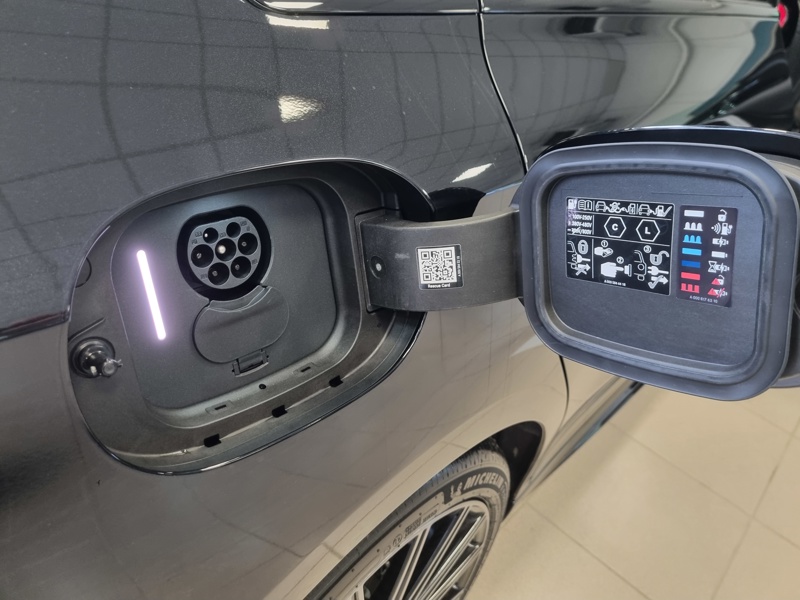 Image Mercedes-Benz CLA COUPÉ 250+ avec technologie EQ Limited Edition  