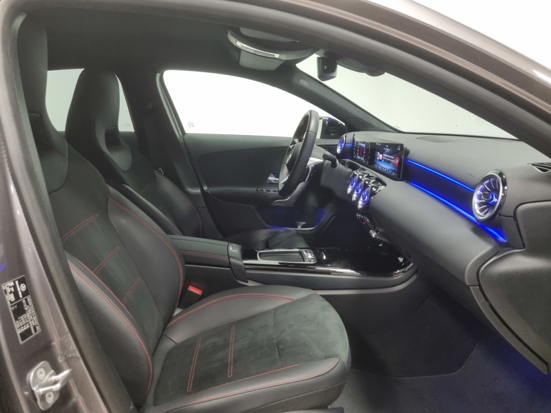 Image Mercedes-Benz CLASSE A 180 d AMG Line  