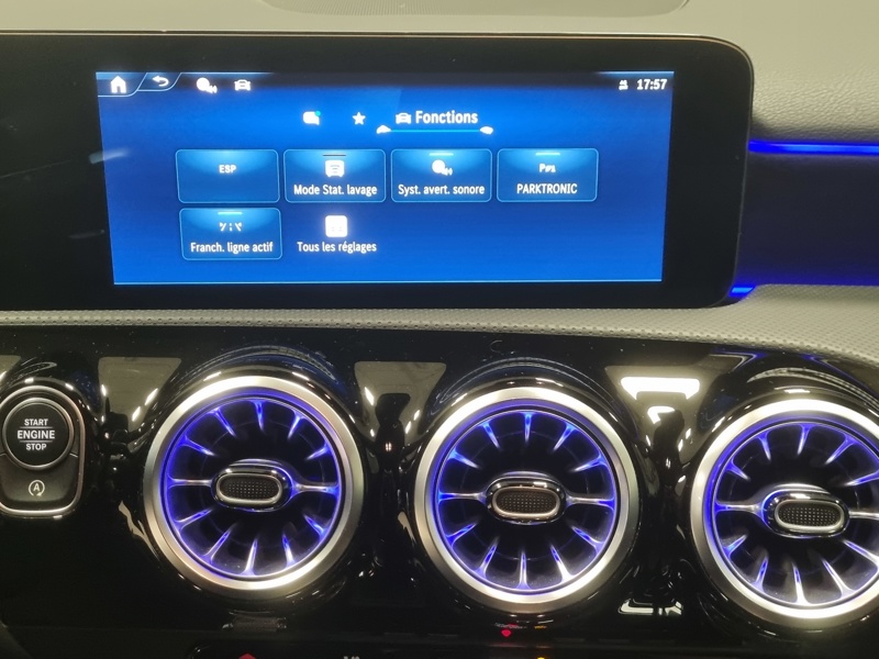 Image Mercedes-Benz CLASSE A 180 d AMG Line  