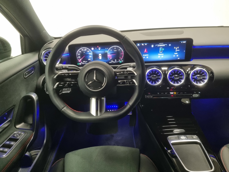 Image Mercedes-Benz CLASSE A 180 d AMG Line  