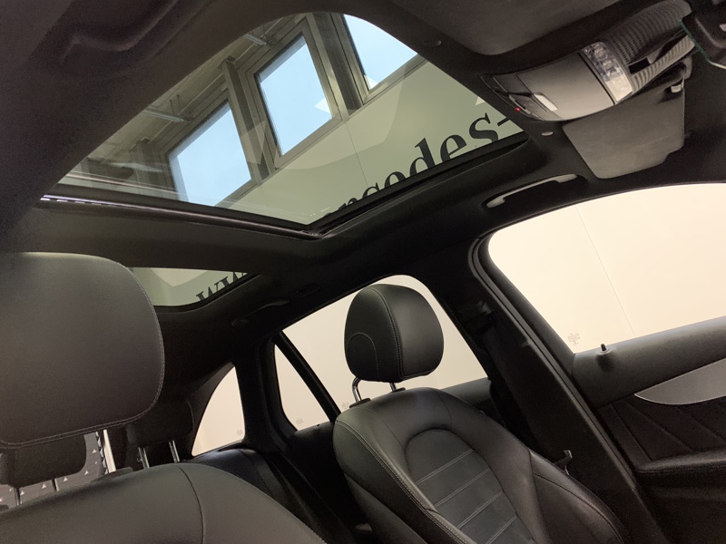 Image Mercedes-Benz GLC SUV 300e 4MATIC AMG Line  