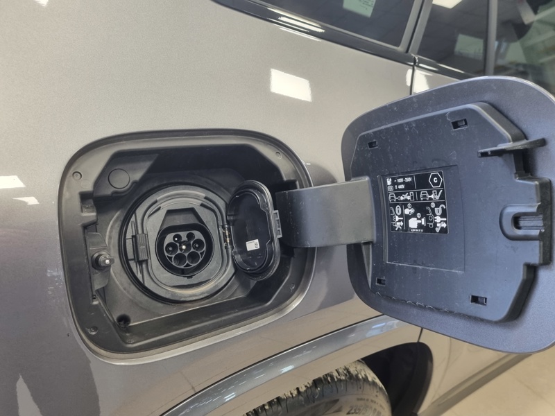 Image Mercedes-Benz GLA 250 e Hybrid EQ AMG Line  