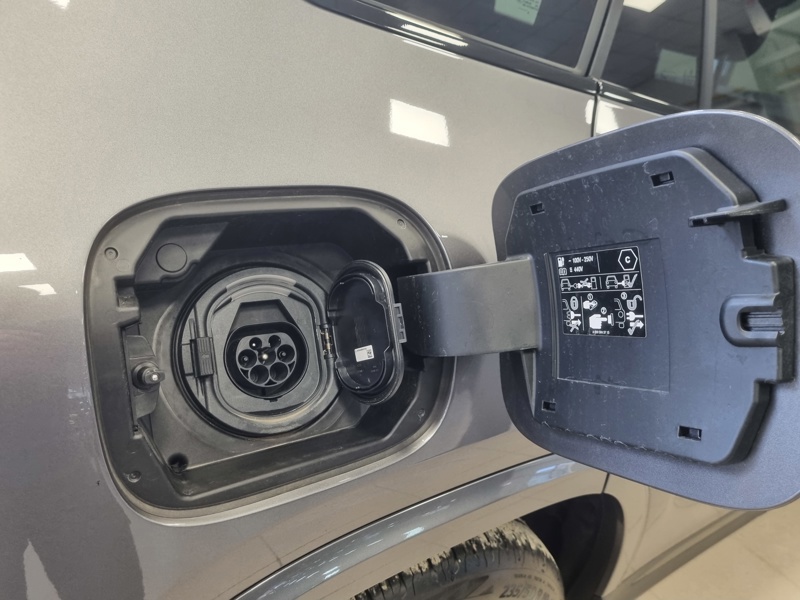 Image Mercedes-Benz GLA 250 e Hybrid EQ AMG Line  