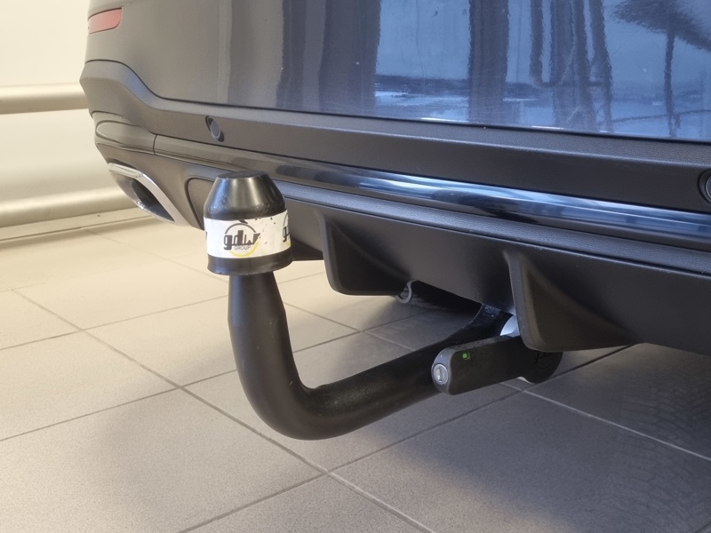 Image Mercedes-Benz GLC SUV GLC 300e 4MATIC SUV AMG Line  