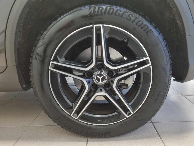 Image Mercedes-Benz GLC SUV GLC 300e 4MATIC SUV AMG Line  