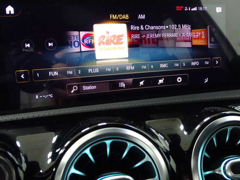 Image Mercedes-Benz CLASSE A 250 e AMG Line  1.3 218 ch DCT8