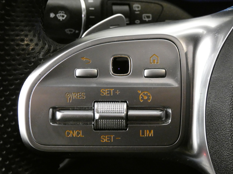 Image Mercedes-Benz GLC SUV GLC 300de 4MATIC SUV AMG Line  