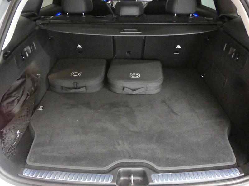 Image Mercedes-Benz GLC 300 e Hybrid EQ 4MATIC Avantgarde Line  