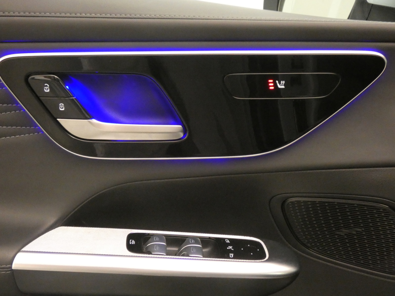 Image Mercedes-Benz GLC 300 e Hybrid EQ 4MATIC Avantgarde Line  