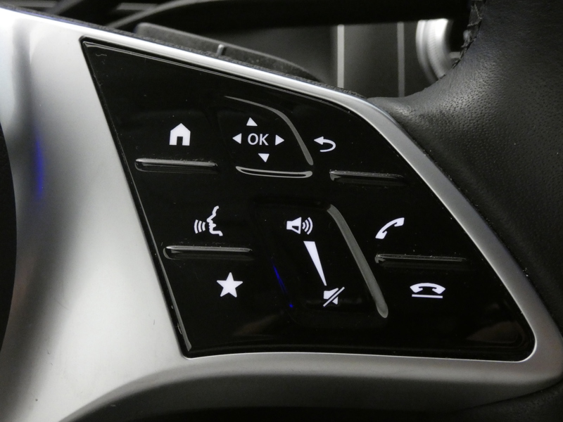 Image Mercedes-Benz GLC 300 e Hybrid EQ 4MATIC Avantgarde Line  