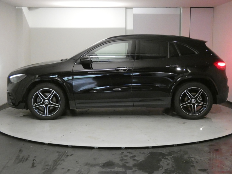 Image Mercedes-Benz GLA 180 d AMG Line  