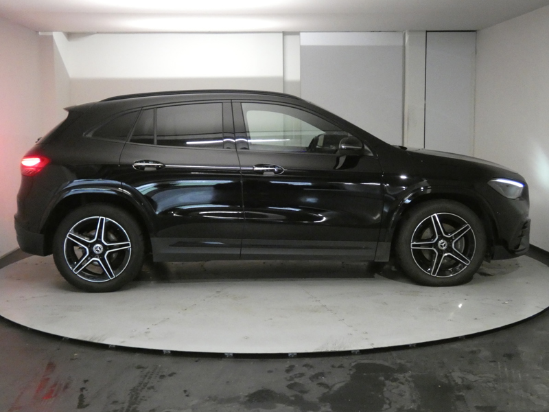 Image Mercedes-Benz GLA 180 d AMG Line  