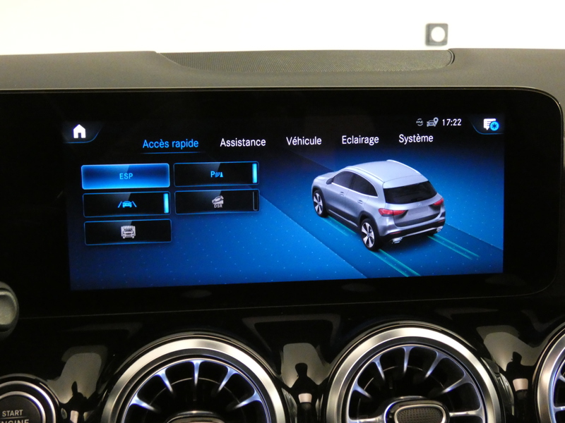 Image Mercedes-Benz GLA 220 d 4MATIC AMG Line  