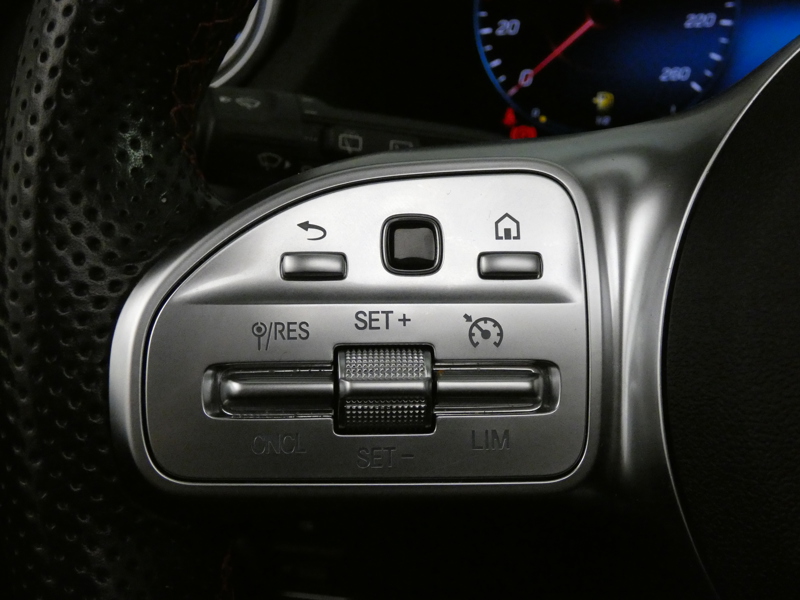 Image Mercedes-Benz GLA 220 d 4MATIC AMG Line  