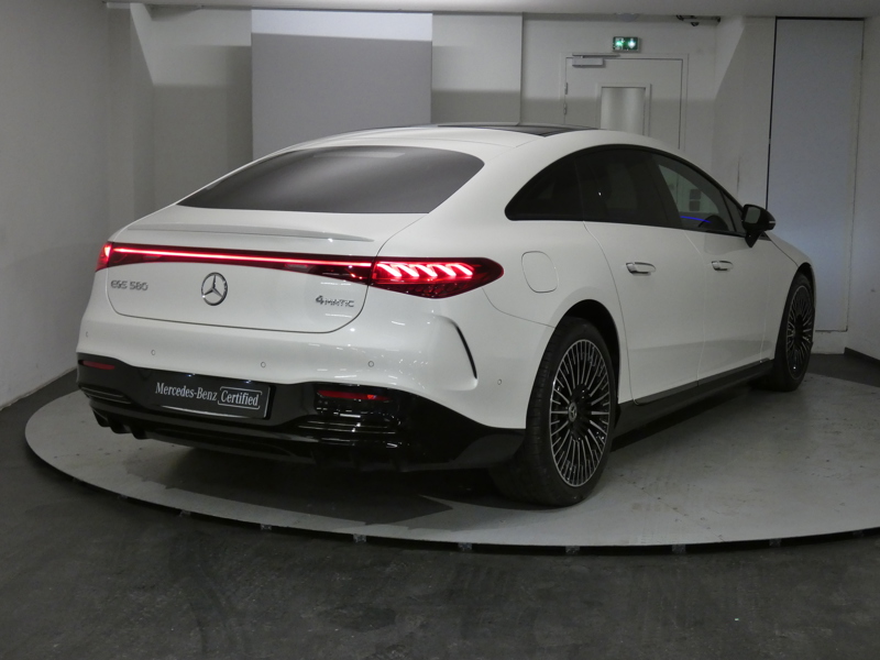 Image Mercedes-Benz EQS 4MAtic 580 AMG Line  523 ch 