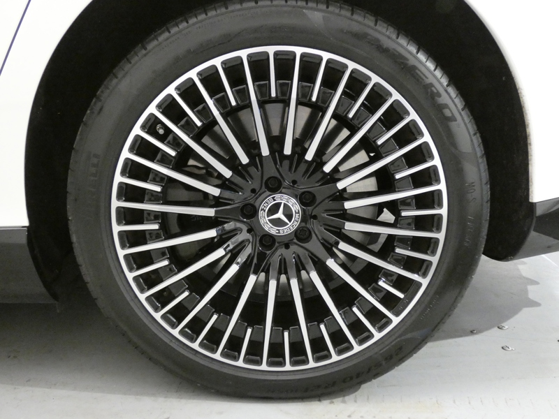 Image Mercedes-Benz EQS 4MAtic 580 AMG Line  523 ch 