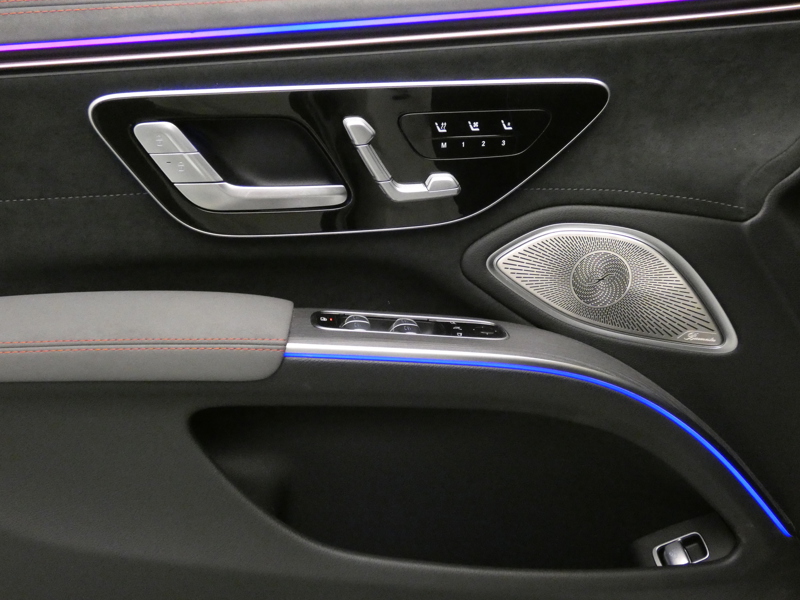 Image Mercedes-Benz EQS 4MAtic 580 AMG Line  523 ch 