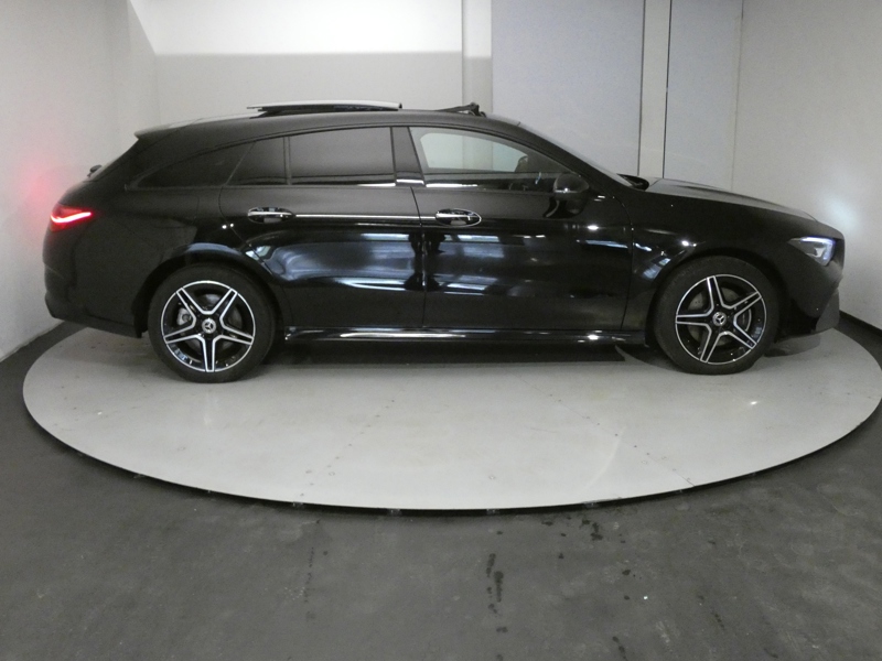 Image Mercedes-Benz CLA SHOOTING BRAKE CLA 250 e Shooting Brake AMG Line  
