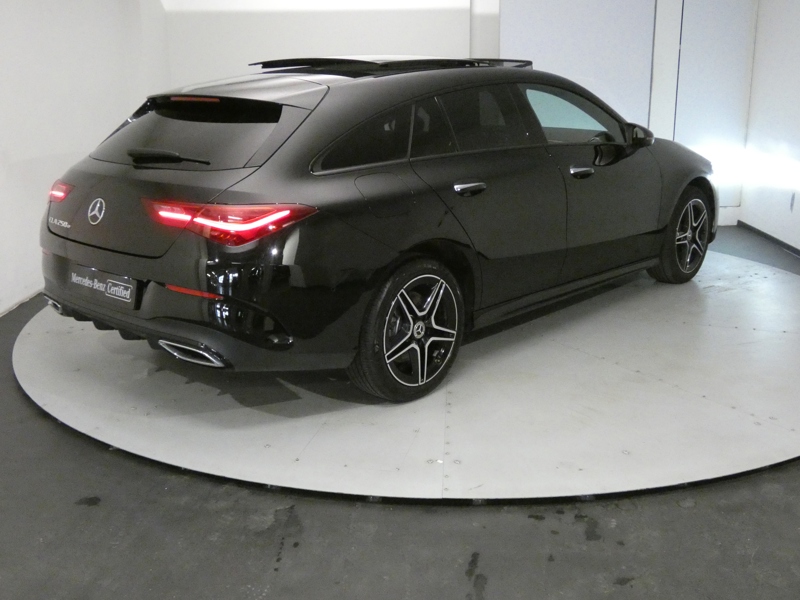 Image Mercedes-Benz CLA SHOOTING BRAKE CLA 250 e Shooting Brake AMG Line  