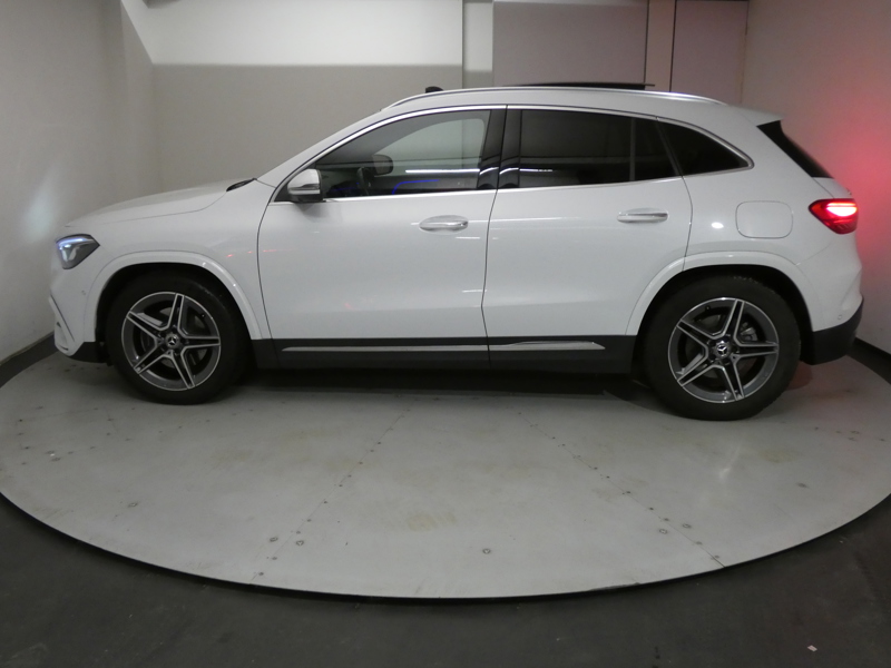 Image Mercedes-Benz GLA 220 d 4MATIC AMG Line  