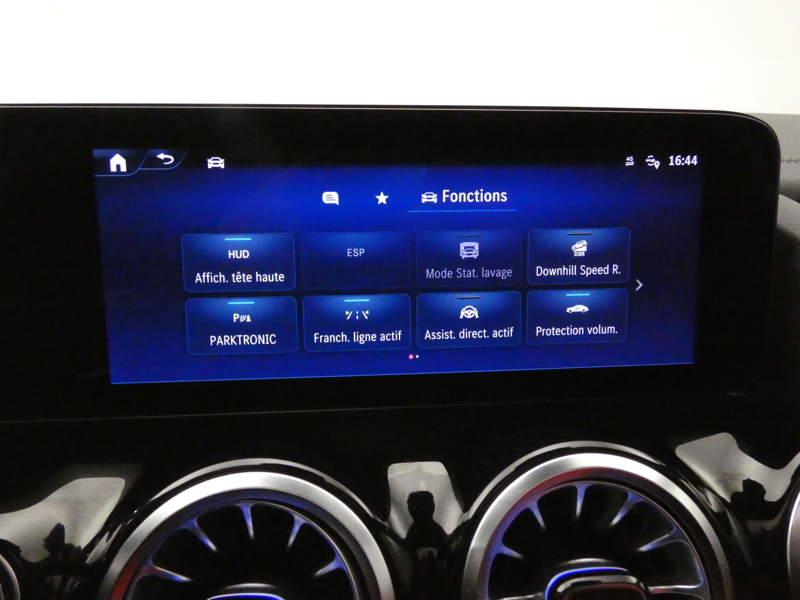 Image Mercedes-Benz GLA 220 d 4MATIC AMG Line  