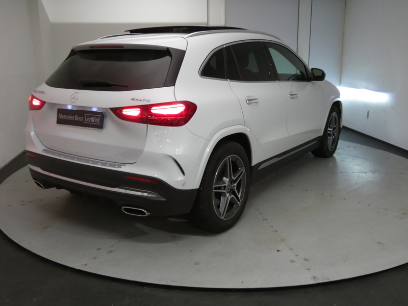 Image Mercedes-Benz GLA 220 d 4MATIC AMG Line  