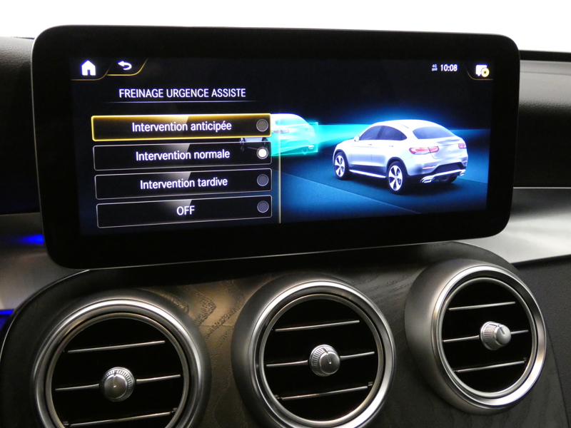 Image Mercedes-Benz GLC COUPÉ GLC 300de 4MATIC Coupé Business Line  