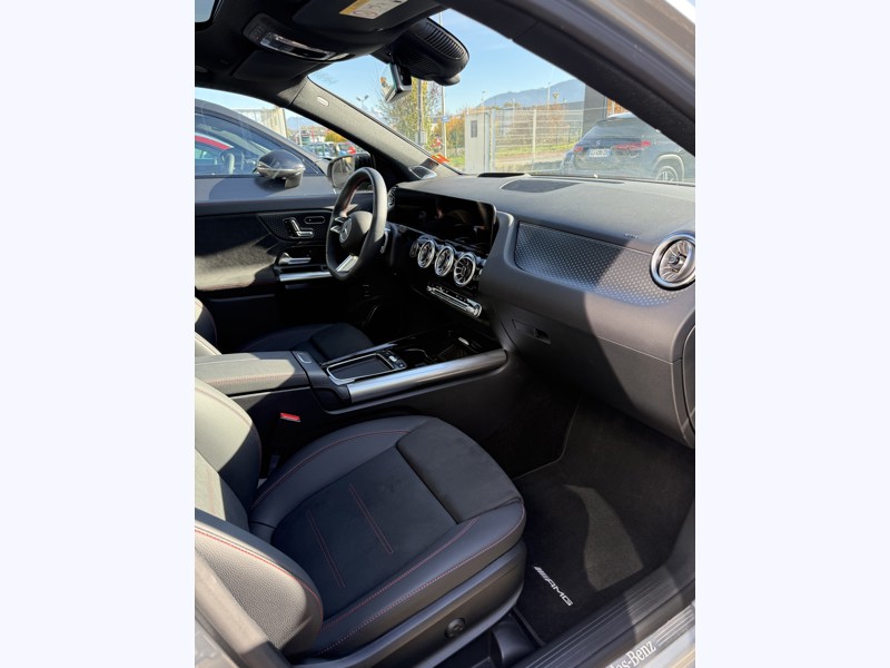 Image Mercedes-Benz GLA 200 d 4MATIC AMG Line  