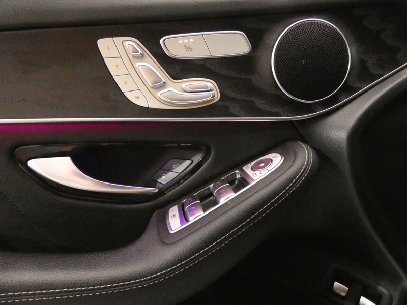 Image Mercedes-Benz GLC 300e 4MATIC SUV AMG Line  