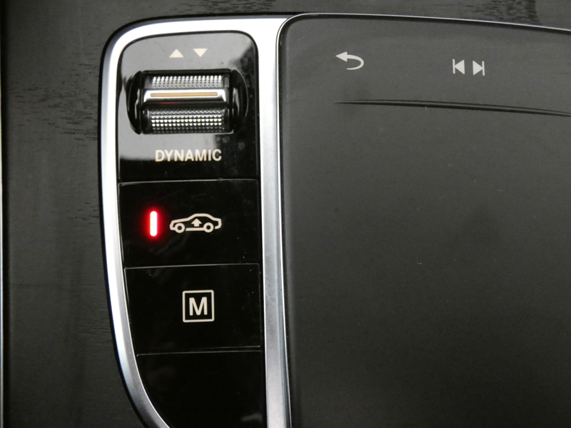 Image Mercedes-Benz GLC 300e 4MATIC SUV AMG Line  