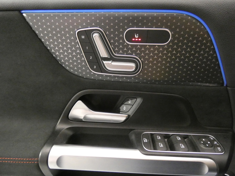 Image Mercedes-Benz EQB 250+ AMG Line  