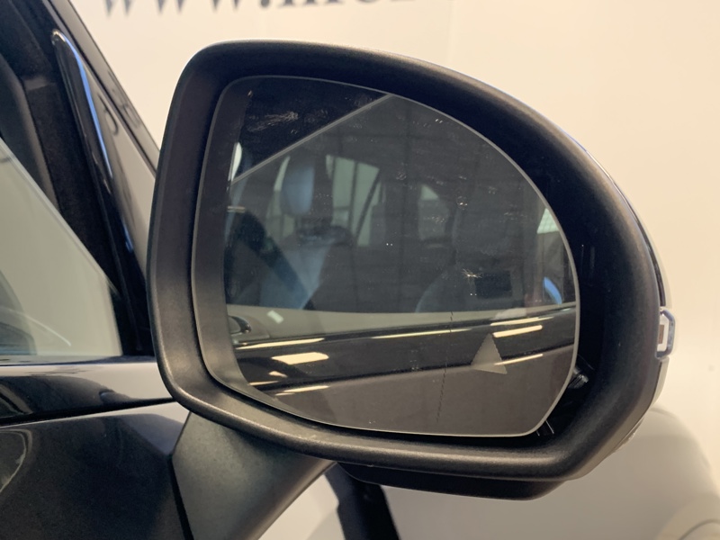 Image Mercedes-Benz GLC SUV 300 de Hybrid EQ 4MATIC AMG Line +  